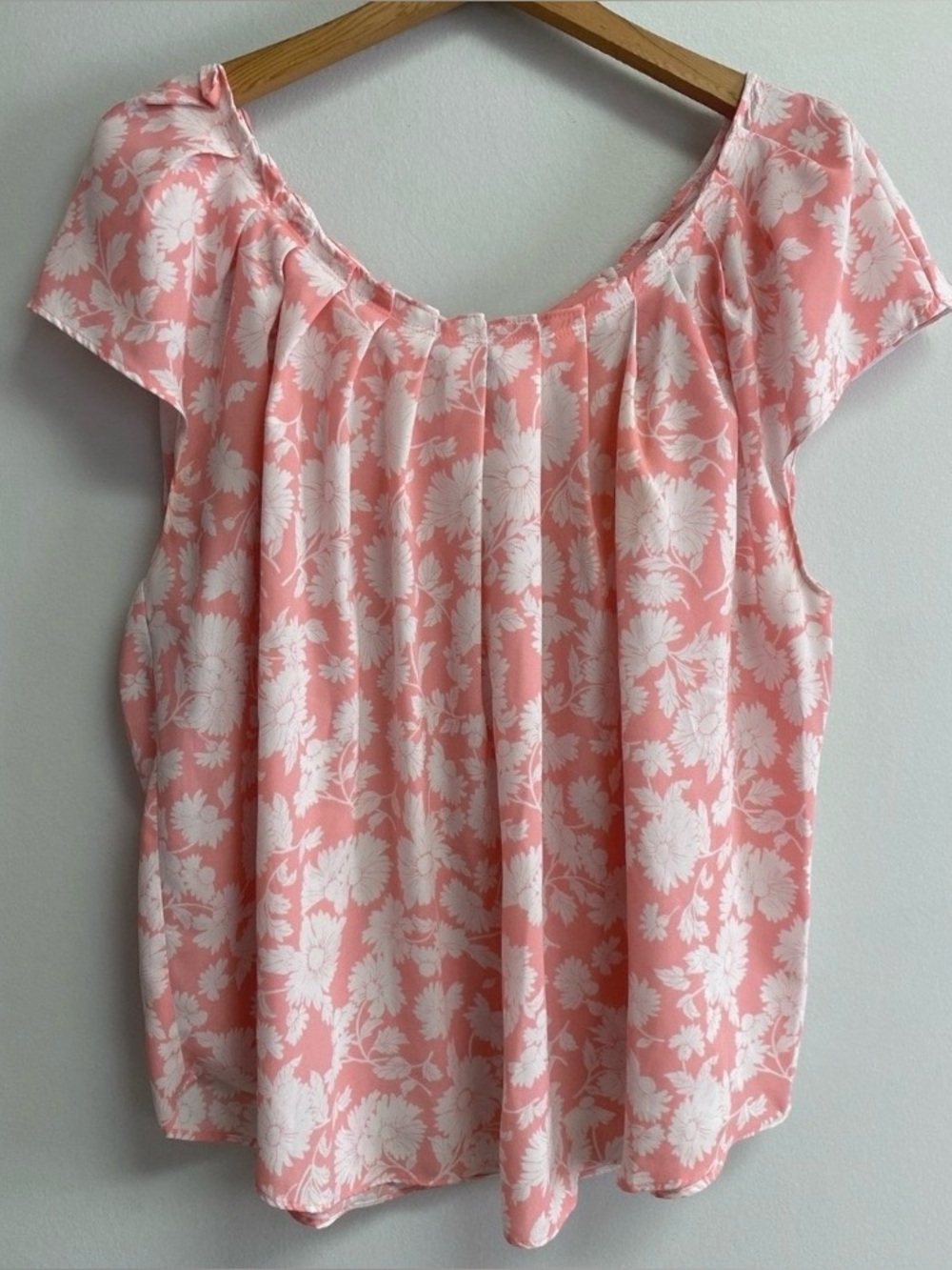 CLASSY LC LAUREN CONRAD TOP - XL (0X)